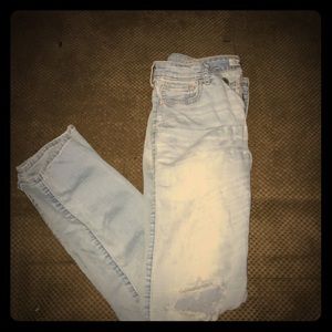 Super comfy holllister jeans ripped and faded